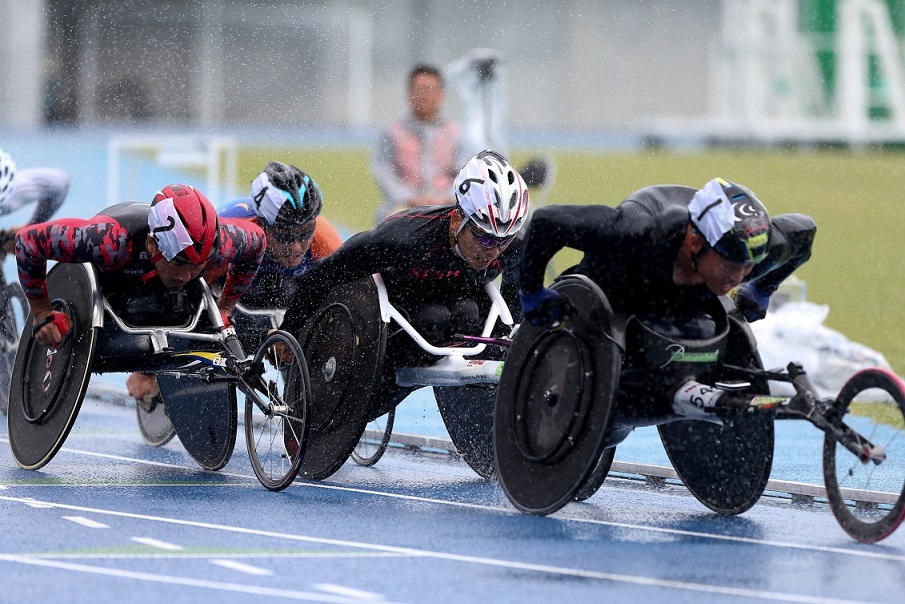 ※西田選手の背中がなんか凄いことになってるw photo by OKAGAWA | 第29回日本パラ陸上競技選手権大会 | 吉田竜太オフィシャルブログ | SUS所属のアスリート応援サイト