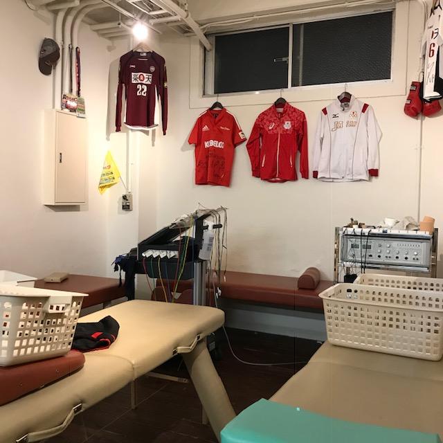 ※お店は…えっと…天満にあるテコンドーの岡本依子さんの垂れ幕が出てるとこですw | 大阪マラソンへ行ってきます!の前にやること | 吉田竜太オフィシャルブログ | SUS所属のアスリート応援サイト